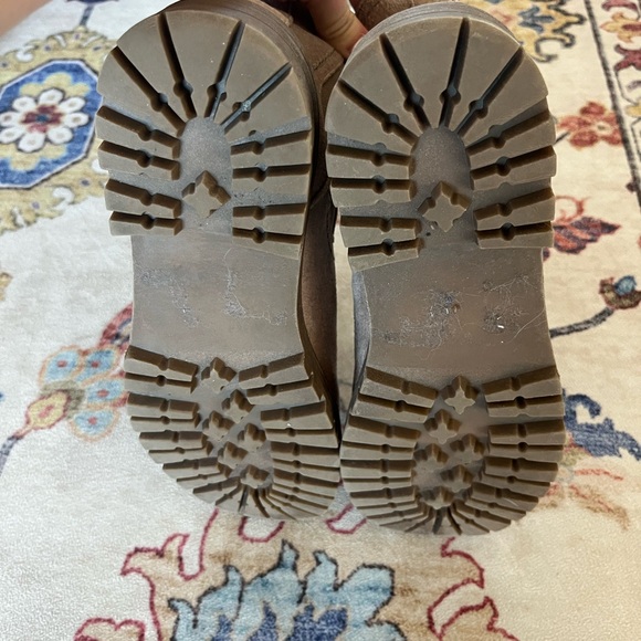 Cliff Tan Suede Chelsea Boots - Picture 5 of 6